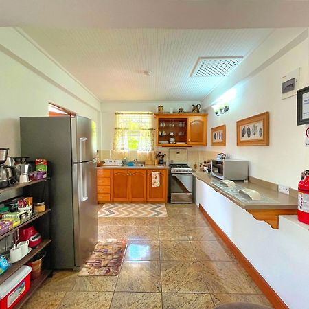 The Suite Spot Apartment - Private Paradise Stay Soufriere Exterior photo